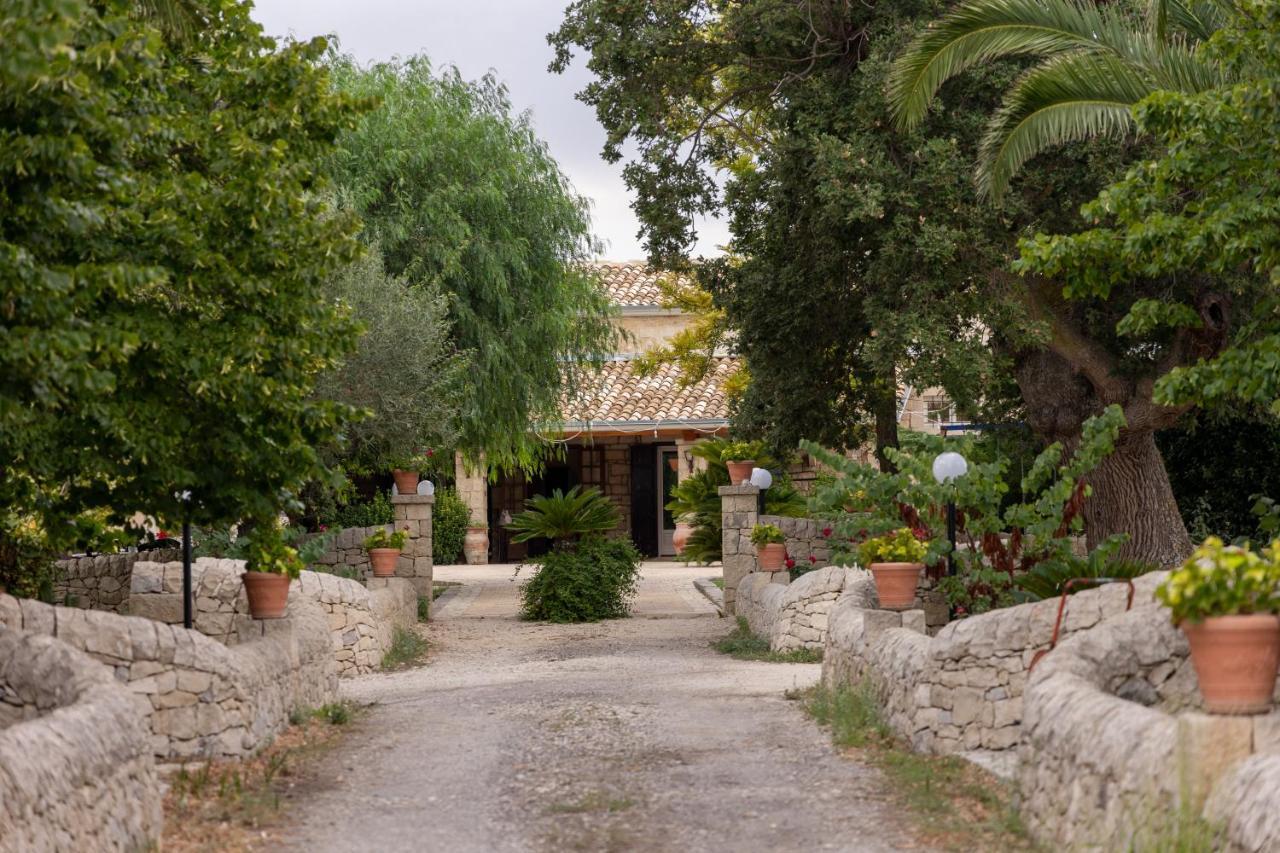 Gasthaus Casale Della Contea Modica Exterior foto